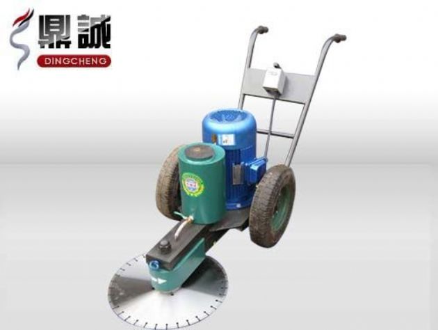 點(diǎn)擊查看詳細(xì)信息<br>標(biāo)題：手推式切樁機(jī) 閱讀次數(shù)：12874