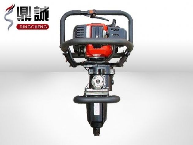 點(diǎn)擊查看詳細(xì)信息<br>標(biāo)題：便攜式內(nèi)燃扳手 閱讀次數(shù)：4171