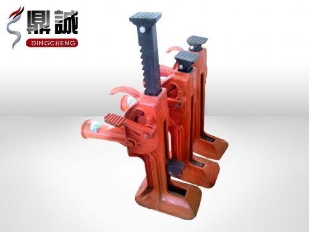 點(diǎn)擊查看詳細(xì)信息<br>標(biāo)題：齒條式起道機(jī) 閱讀次數(shù)：4119