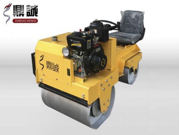 點(diǎn)擊查看詳細(xì)信息<br>標(biāo)題：DC850C座駕式壓路機(jī) 閱讀次數(shù)：14721